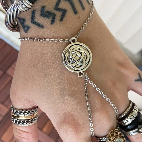 🔴 SALE ! red dot items are 2 for $25 . Bundle more than 3 and its $10 each 🙂 - Picture 5 of 14